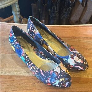 Soft Style Multicolor Butterfly Flats